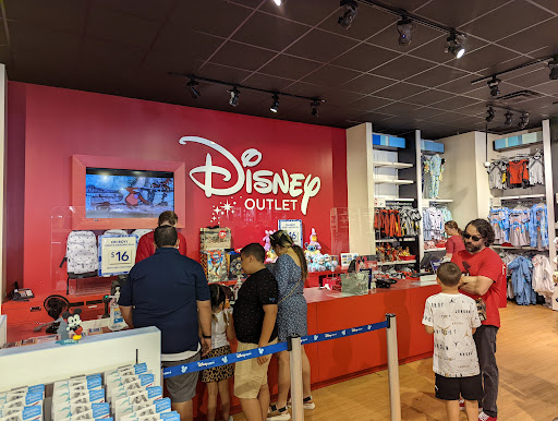 Shopping Mall «Silver Sands Premium Outlets», reviews and photos, 10562 Emerald Coast Pkwy W, Miramar Beach, FL 32550, USA