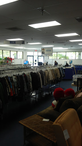 Thrift Store «Goodwill Greenacres/Woodbridge Store & Donation Center», reviews and photos, 6601 Forest Hill Blvd, Greenacres, FL 33413, USA