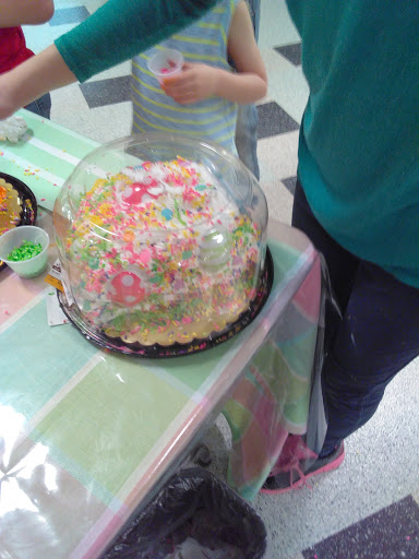 Grocery Store «Kroger», reviews and photos, 13333 Eureka Rd, Southgate, MI 48195, USA