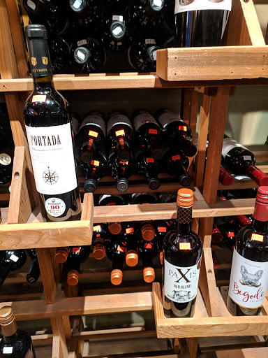 Wine Store «Ludlow Wines», reviews and photos, 343 Ludlow Ave, Cincinnati, OH 45220, USA