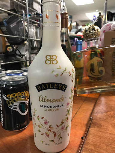 Liquor Store «Old Farm Wine & Spirits», reviews and photos, 5109 Austin Bluffs Pkwy, Colorado Springs, CO 80918, USA