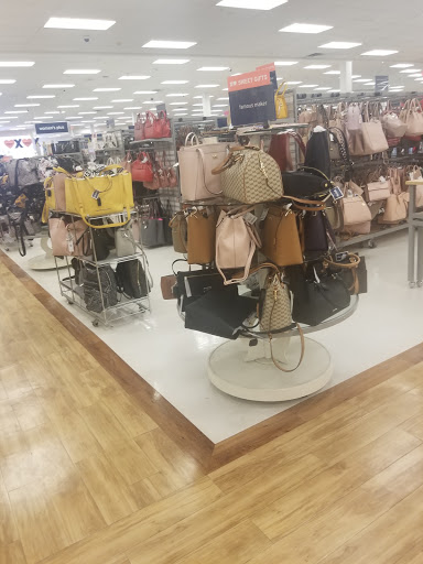 Department Store «Marshalls and HomeGoods», reviews and photos, 265 S Broadway, Salem, NH 03079, USA