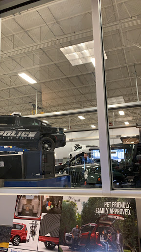 Car Dealer «Davis-Moore Chrysler Dodge Jeep Ram», reviews and photos, 7675 E Kellogg Dr, Wichita, KS 67207, USA
