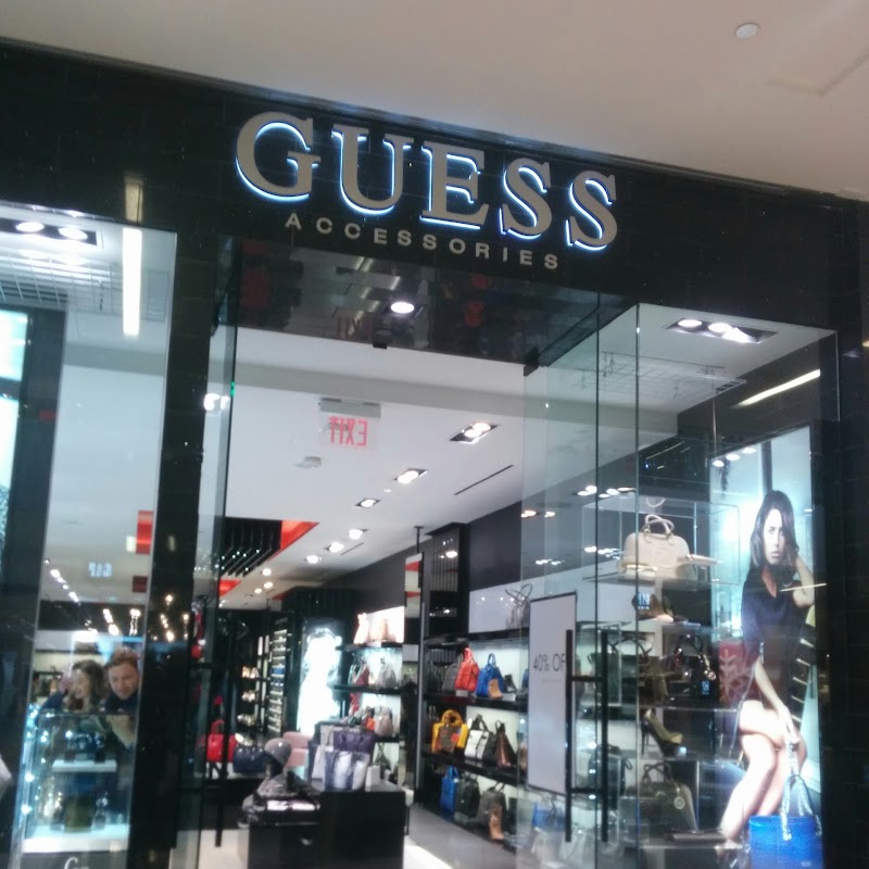 GUESS Accessories