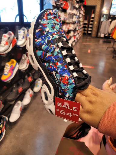 Shoe Store «Foot Locker», reviews and photos, 6700 Douglas Blvd, Douglasville, GA 30135, USA