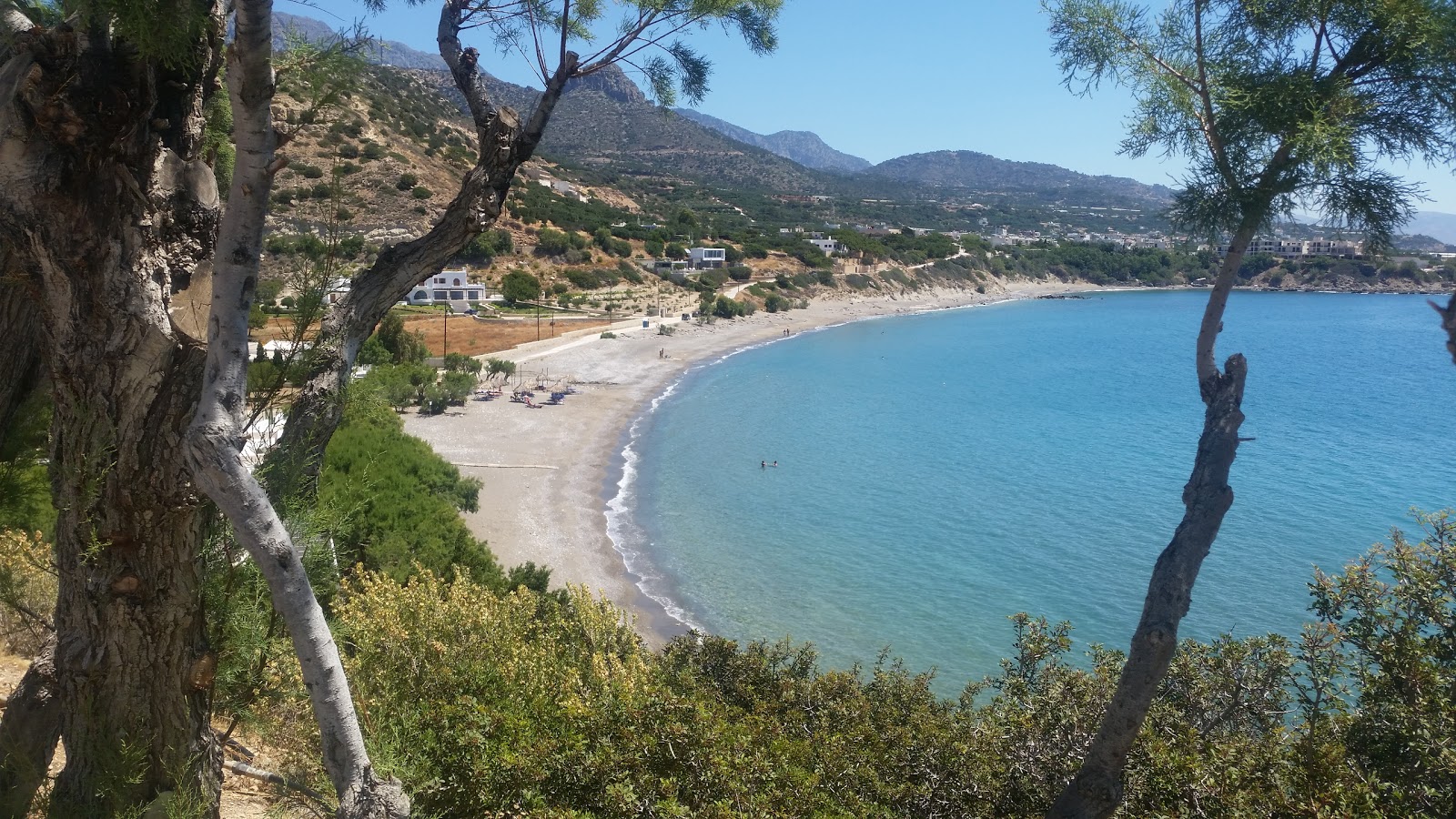 Fotografie cu Kaki Skala beach - locul popular printre cunoscătorii de relaxare