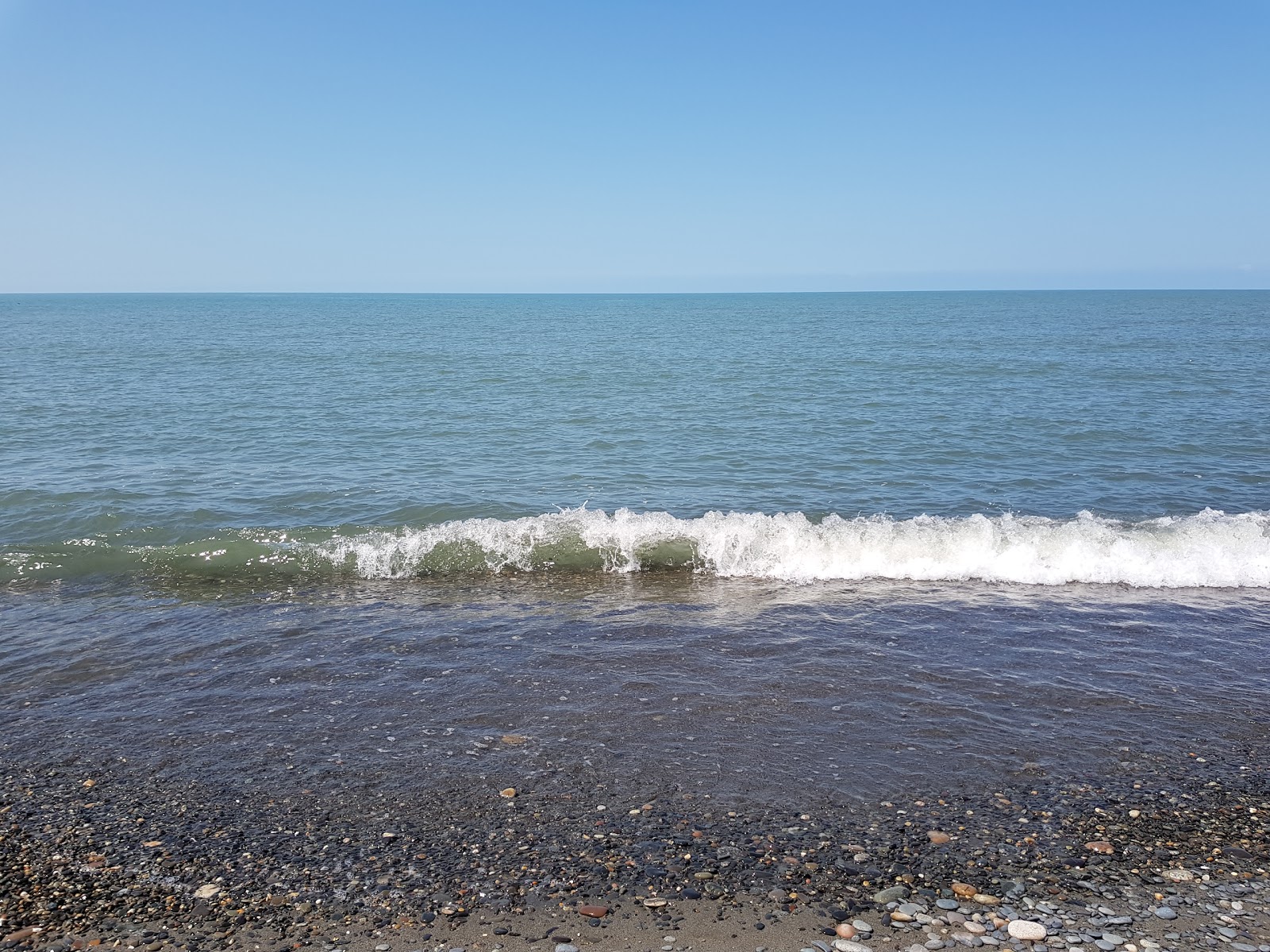 Foto de Anaklia beach área de comodidades