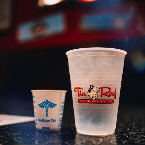 Live Music Bar «Tin Roof», reviews and photos, 3921 Shelbyville Rd, Louisville, KY 40207, USA