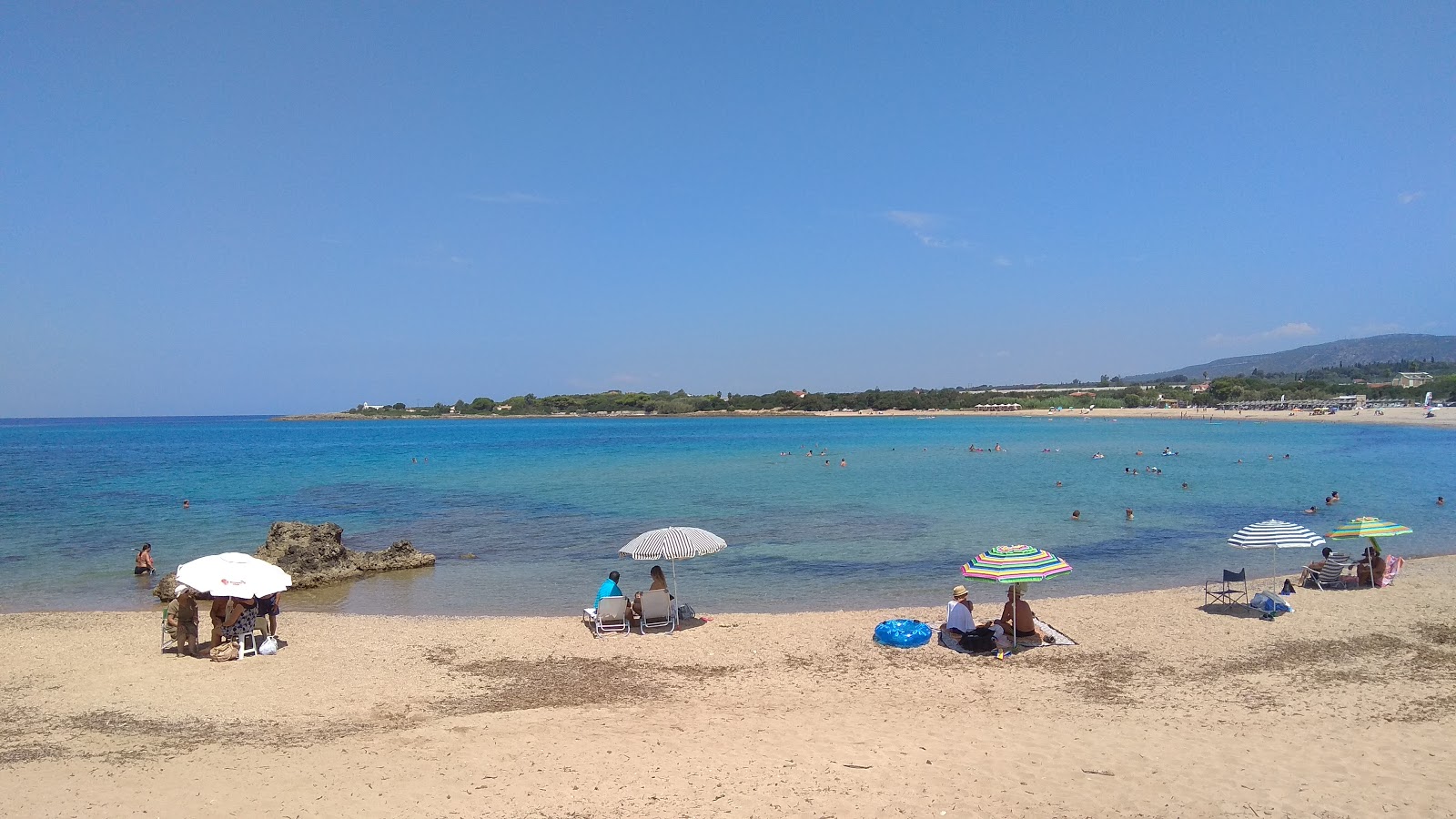 Fotografija Paralia Lagkouvardos z turkizna čista voda površino