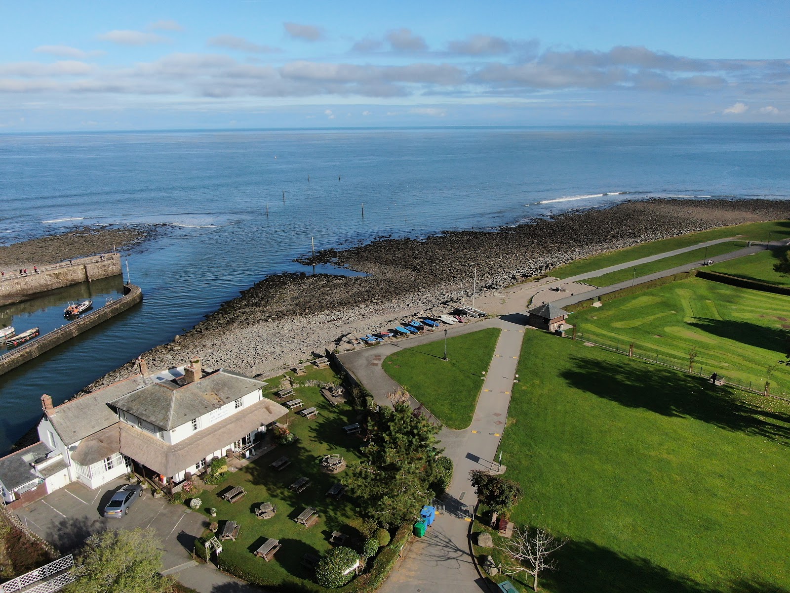 Photo de Blacklands beach avec un rivage spacieux