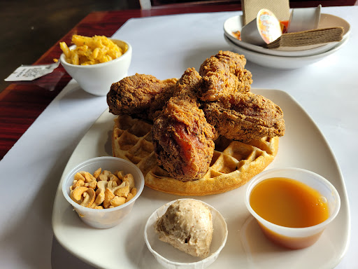 Dame's Chicken & Waffles