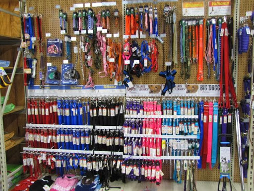 Animal Feed Store «Lochte Feed & General Store», reviews and photos, 509 Longhorn St, Fredericksburg, TX 78624, USA