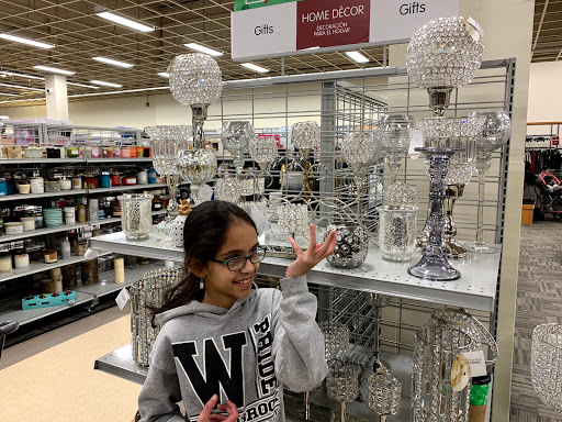 Shopping Mall «Middlesex Mall», reviews and photos, 6747 Hadley Rd, South Plainfield, NJ 07080, USA