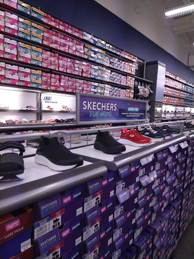 Sporting Goods Store «Nike Factory Store», reviews and photos, 6800 N 95th Ave #590, Glendale, AZ 85301, USA