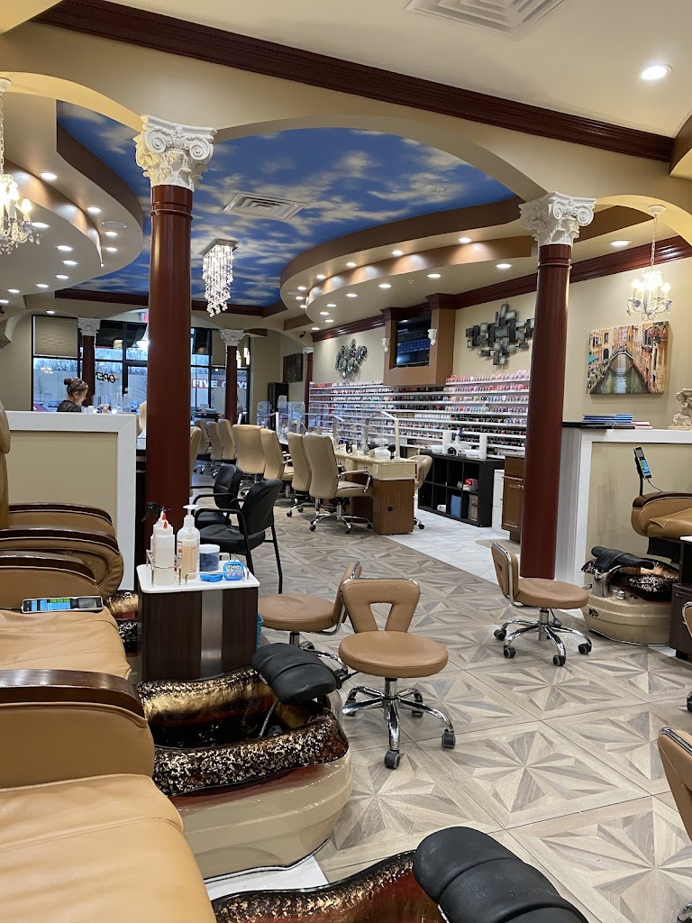 Avalon nails and spa 40219