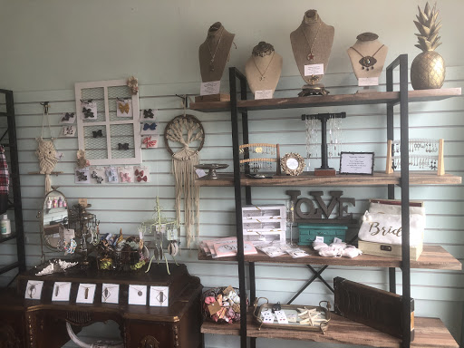 Tanning Salon «Sunsations Gifts & Tanning», reviews and photos, 52561 Columbia River Hwy, Scappoose, OR 97056, USA