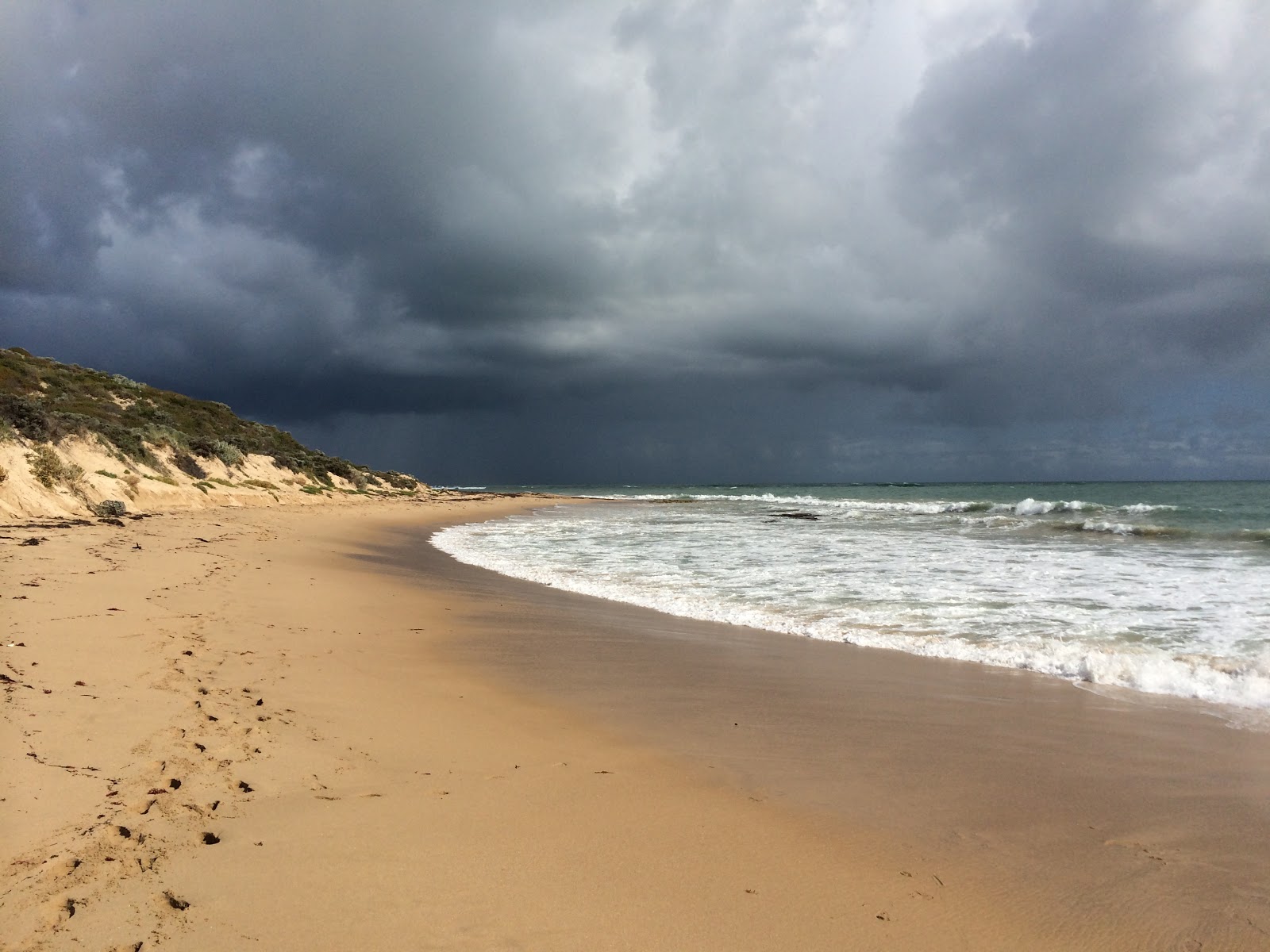 Foto von Florida Beach Dawesville mit langer gerader strand