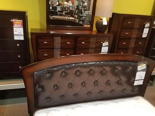 Furniture Store «Art Van Furniture - Auburn Hills», reviews and photos, 4612 Baldwin Rd, Auburn Hills, MI 48326, USA