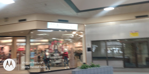 Shopping Mall «Parkway Plaza Mall», reviews and photos, 401 Madison Square Dr, Madisonville, KY 42431, USA