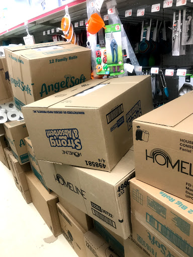 Dollar Store «FAMILY DOLLAR», reviews and photos, 17830 Vernier Rd, Harper Woods, MI 48225, USA