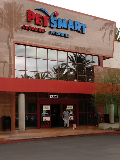 Pet Supply Store «PetSmart», reviews and photos, 12741 Towne Center Dr, Cerritos, CA 90703, USA
