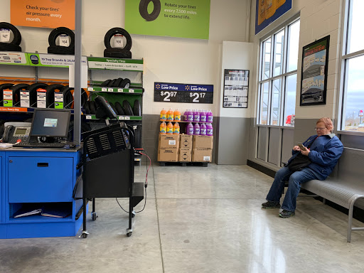 Discount Store «Walmart», reviews and photos, 6501 Veterans Memorial Pkwy, Crestwood, KY 40014, USA