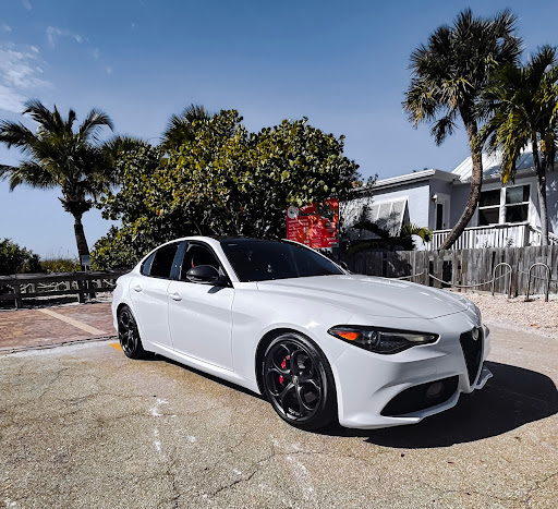 BMW Dealer «Chapman BMW On Camelback», reviews and photos, 830 E Camelback Rd, Phoenix, AZ 85014, USA