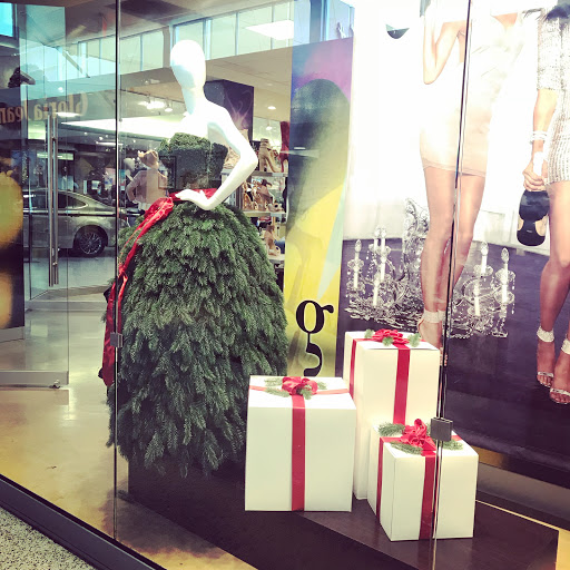 Shopping Mall «Harlem Irving Plaza», reviews and photos, 4104 Harlem Ave, Norridge, IL 60706, USA