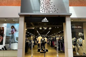 adidas Outlet Store Tsawwassen image