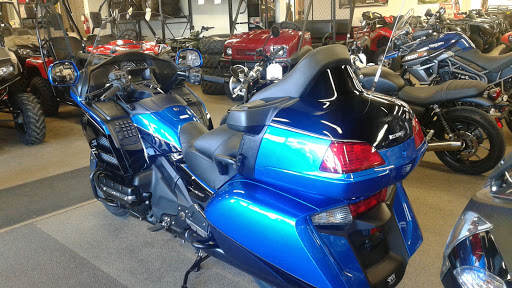 Motorcycle Dealer «Sindt Motor Sales», reviews and photos, 4460 Dodge St, Dubuque, IA 52003, USA