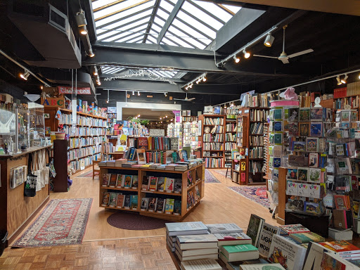 Used Book Store «Loganberry Books», reviews and photos, 13015 Larchmere Blvd, Cleveland, OH 44120, USA