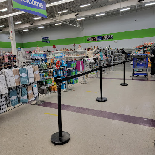 Shopping Mall «Shillington Shopping Center», reviews and photos, 502 E Lancaster Ave, Reading, PA 19607, USA