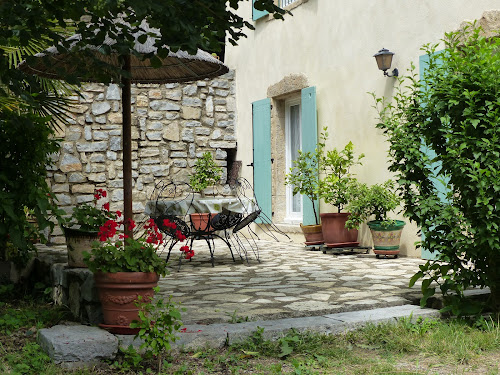 Lodge Gîtes Chantemerle - Location gîte avec piscine dans les montagnes - Séjour nature dans les Cévennes Anduze