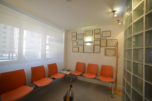Clínica Dental Moisés Nogal en Burgos, Burgos