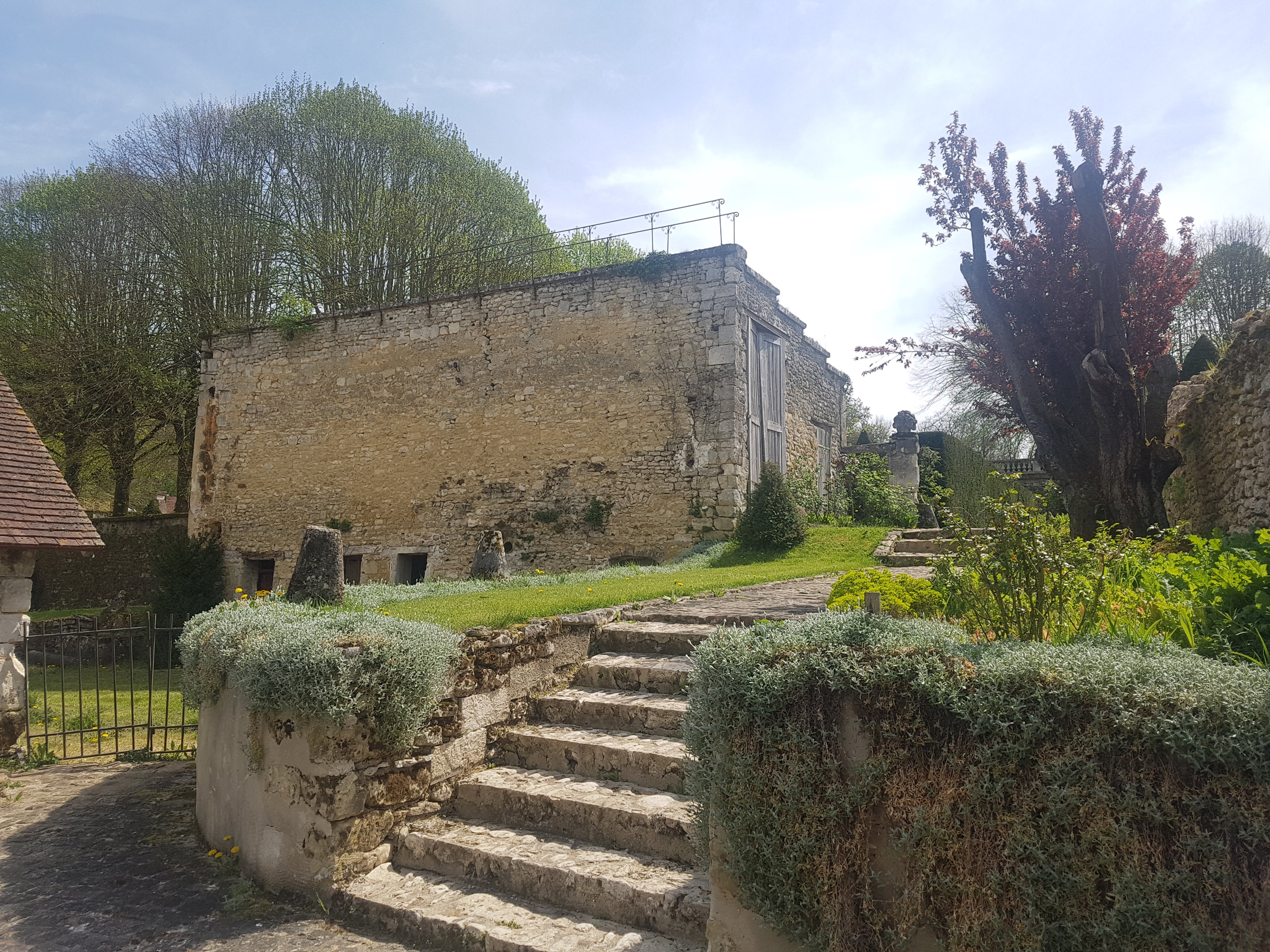 Photo n° 45 de l'avis de Isabelle.e fait le 21/04/2019 à 18:53