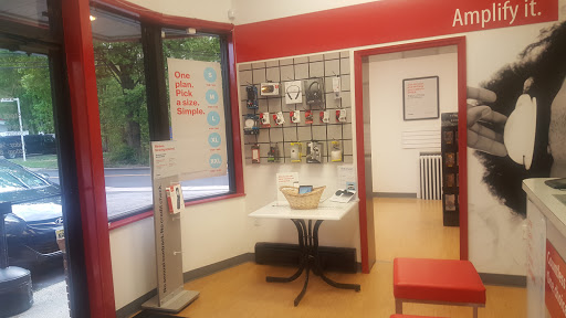 Cell Phone Store «Verizon Wireless», reviews and photos, 227 Main St, Newton, NJ 07860, USA