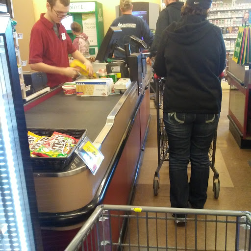 Grocery Store «Hannaford Supermarket», reviews and photos, 22 Goding Rd, Lincoln, ME 04457, USA