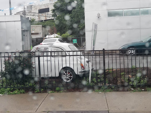 Car Wash «Greenwich Avenue Solar Car Wash», reviews and photos, 229 Greenwich Ave, Stamford, CT 06902, USA