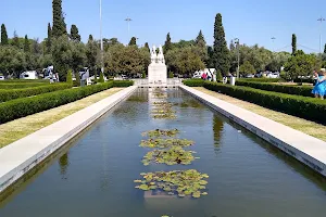 Praça do Império Garden image