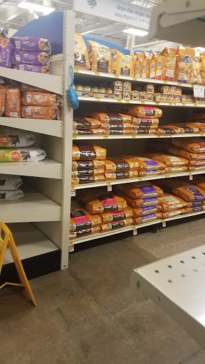 Pet Supply Store «PetSmart», reviews and photos, 3750 W Market St, Fairlawn, OH 44333, USA