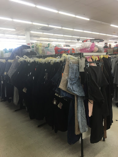 Thrift Store «Value World», reviews and photos, 11900 Detroit Ave, Lakewood, OH 44107, USA