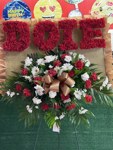 Florist «Roses are Red Flower Boutique», reviews and photos, 9303 S Halsted St, Chicago, IL 60620, USA