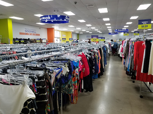 Non-Profit Organization «Goodwill Retail Store and Donation Center», reviews and photos