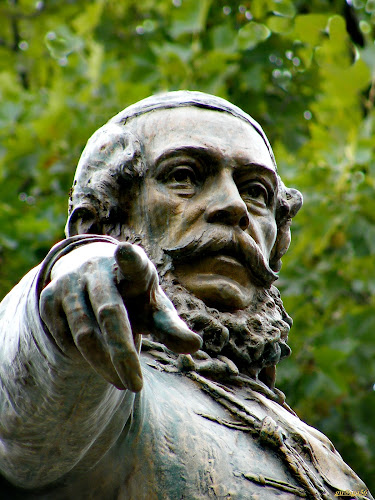 Hozzászólások és értékelések az Kossuth-szobor-ról