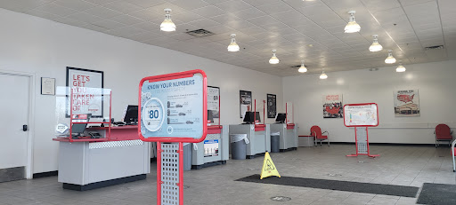 Tire Shop «Discount Tire Store - Saint Paul, MN», reviews and photos, 1350 University Ave W, St Paul, MN 55104, USA