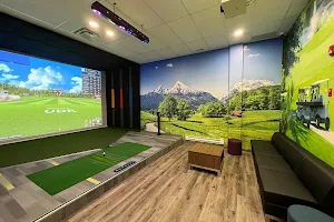 Virtual Tee Up Indoor Golf image
