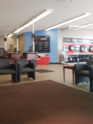 Tire Shop «Firestone Complete Auto Care», reviews and photos, 1524 E High St, Pottstown, PA 19464, USA