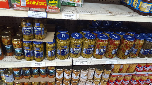 Supermarket «Rey Chavez Distributors Corporation», reviews and photos, 780 W 17th St, Hialeah, FL 33010, USA