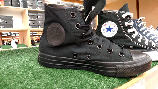 Shoe Store «WSS», reviews and photos, 1340 N Azusa Ave, Covina, CA 91722, USA