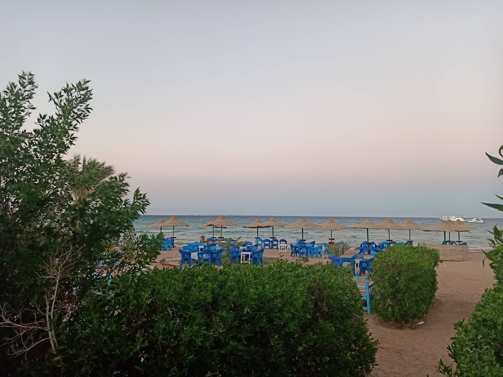 Casa Blanca Beach的照片 带有碧绿色纯水表面